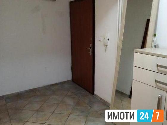Се издава стан на мирна локација 50м2Мичурин
