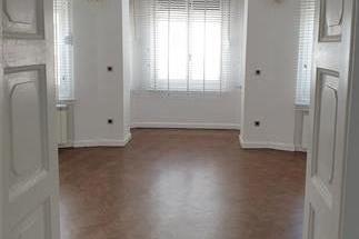 Se izdava Deloven prostor 90m2RISTICEVAcentar