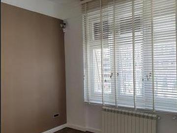 Se izdava Deloven prostor 90m2RISTICEVAcentar