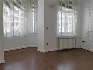 Se izdava Deloven prostor 90m2RISTICEVAcentar