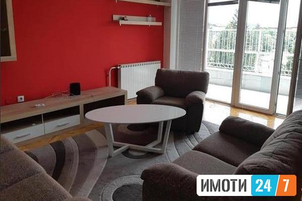 Се продава стан на одлична локација 65м2Центар