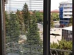 Се продава стан на одлична локација 65м2Центар