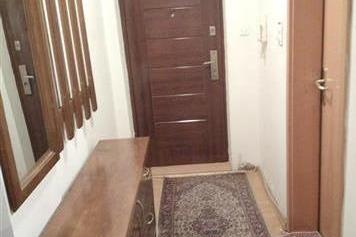 Се изнајмува стан 50м2 на одлична локација Мичурин